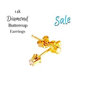 💔SOLD💔 14k Diamond Studs Buttercups NWOT